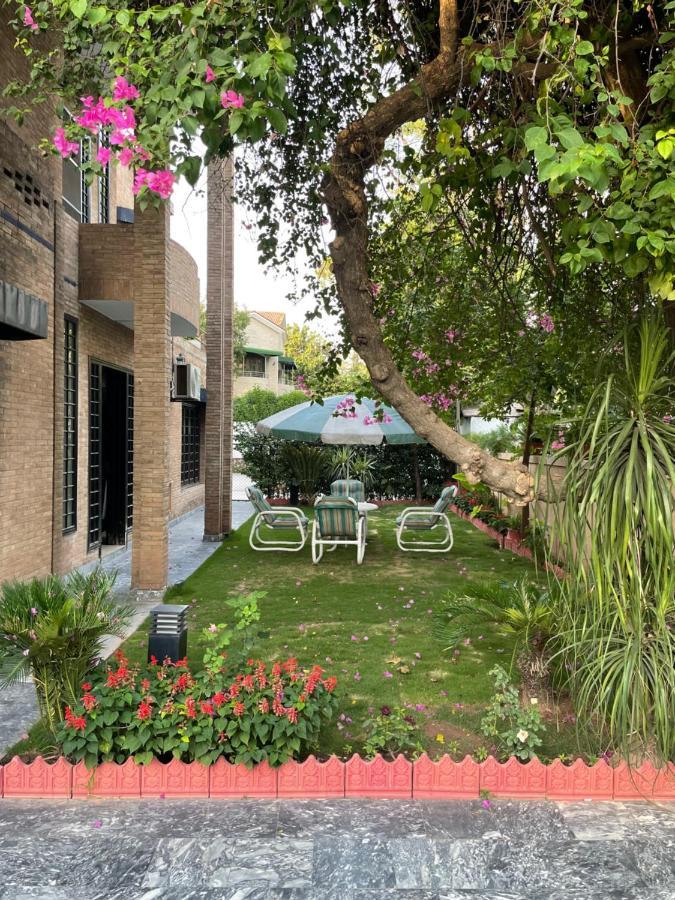 Riviera Courtyard Guest House Islamabad Buitenkant foto