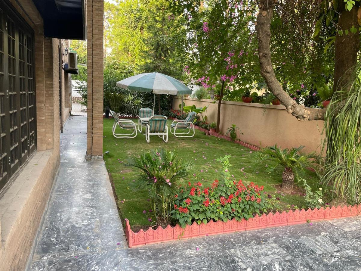 Riviera Courtyard Guest House Islamabad Buitenkant foto
